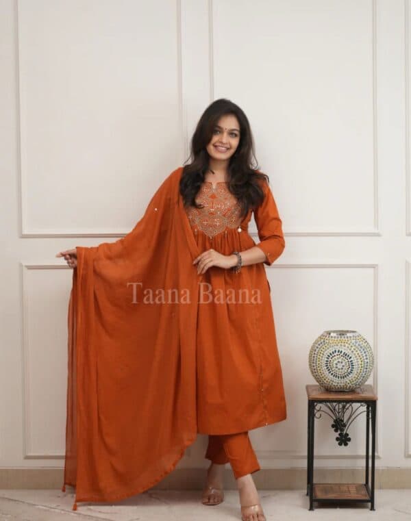 Women’s traditional kurta set