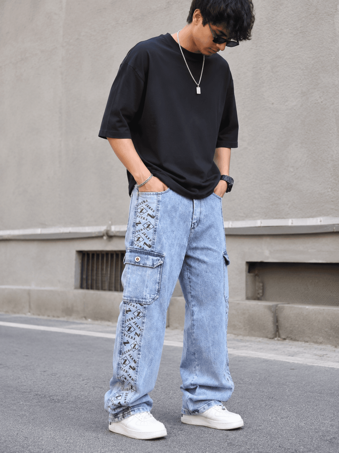 Men's Baggy Six Pocket Cargo Jeans