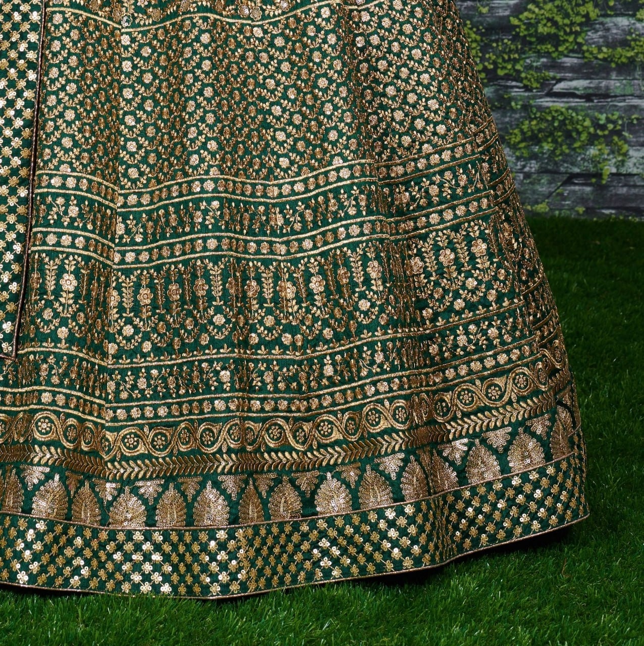 Deep emerald green lehenga Choli Set - view 1