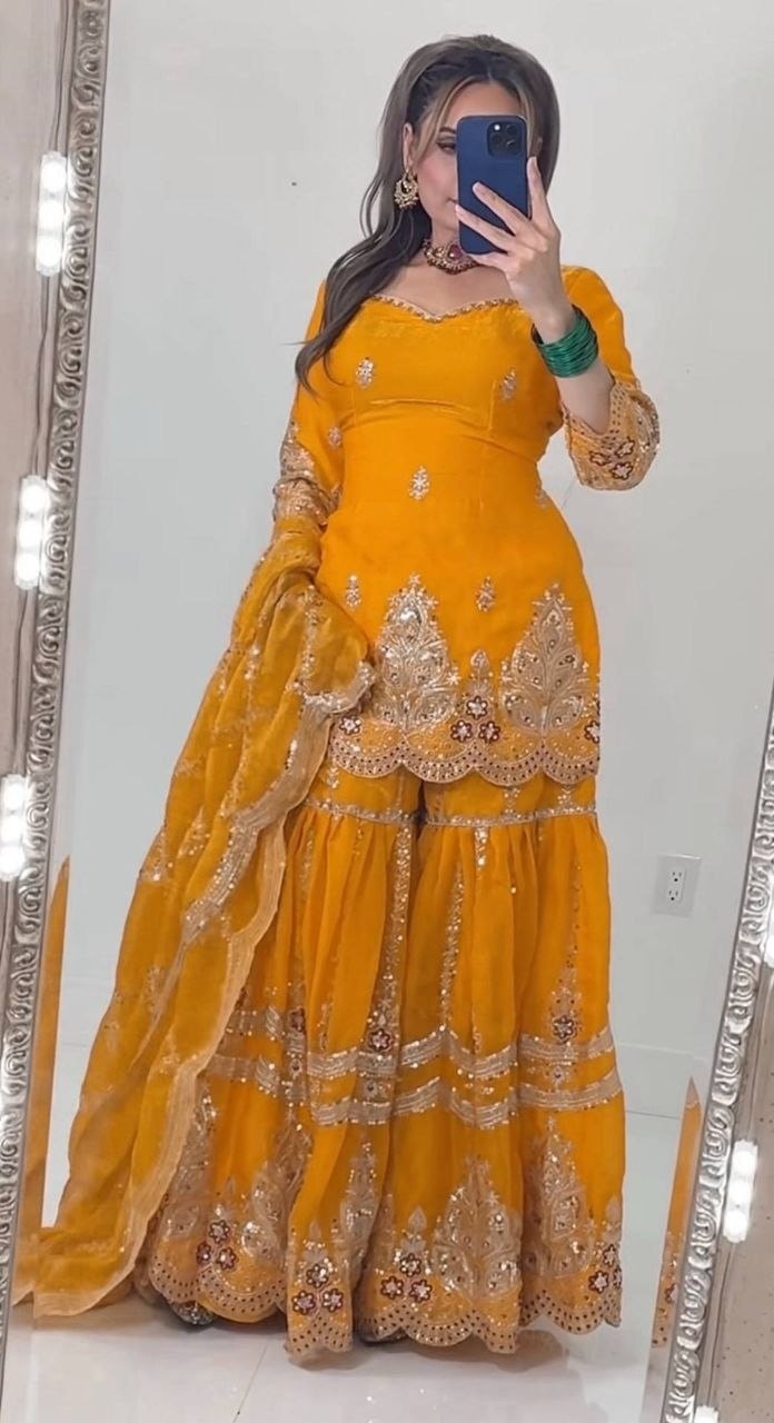 Heavy Fandy Crush Material Salwar Suit Set - view 2
