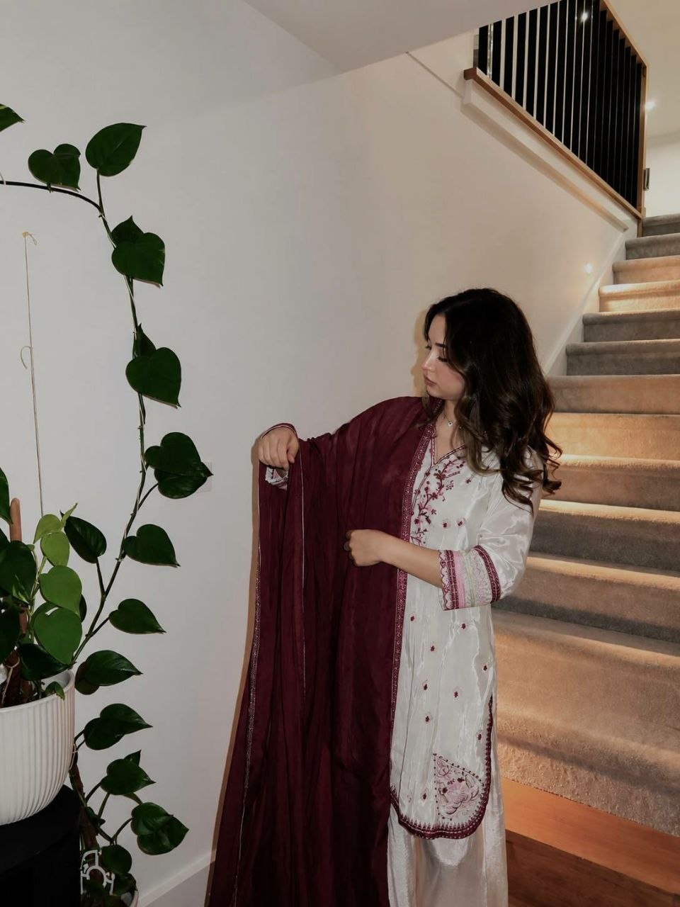 Premium HO Silk Suit Set - view 3