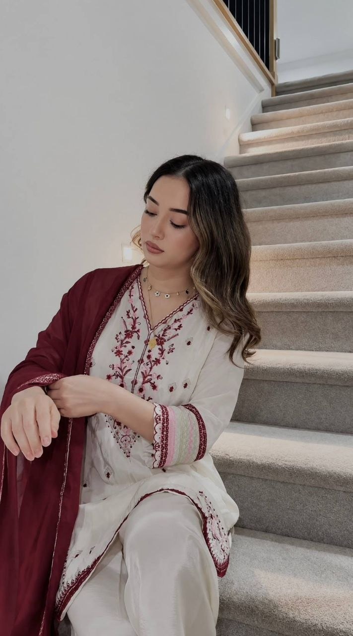 Premium HO Silk Suit Set - view 6