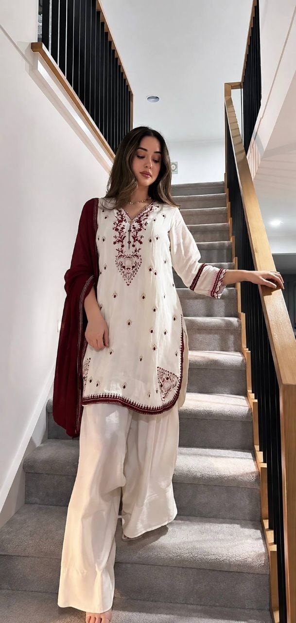 Premium HO Silk Suit Set - view 2
