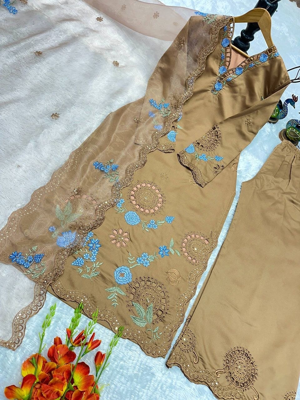 Heavy Roman Fabric Suit Set - view 3