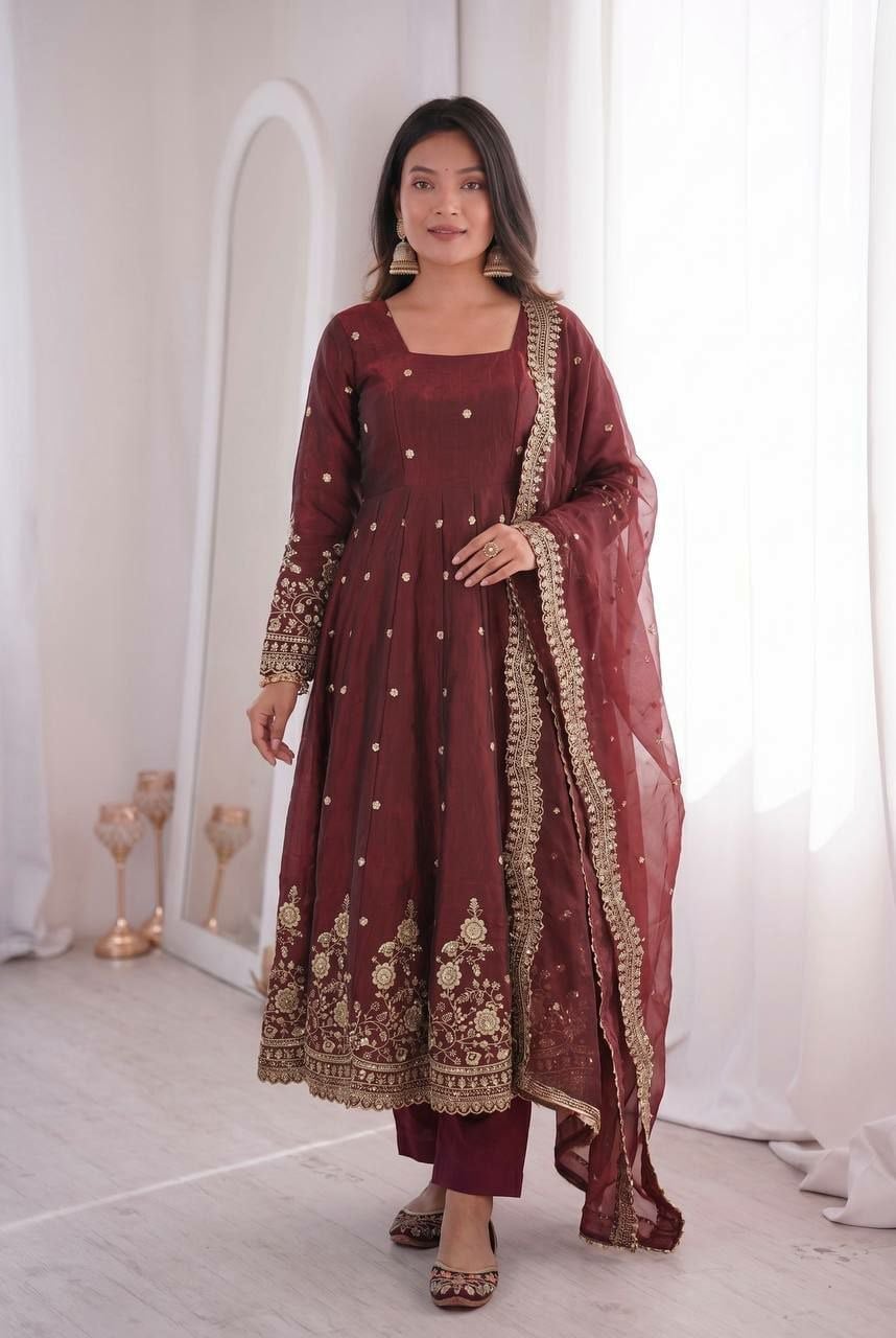 Heavy Two Tone Fandy Anarkali Gown Set