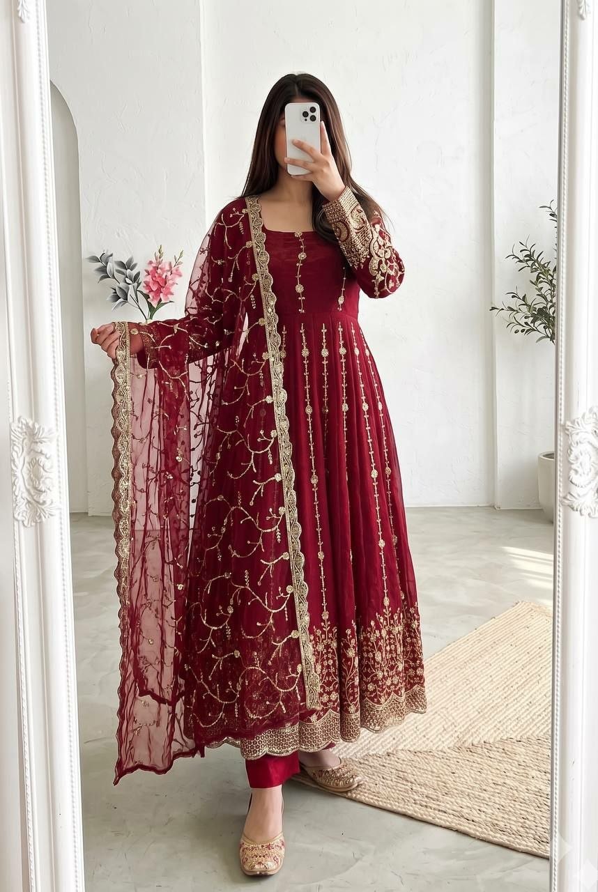 Heavy Fandy Silk Anarkali Gown Set - view 2