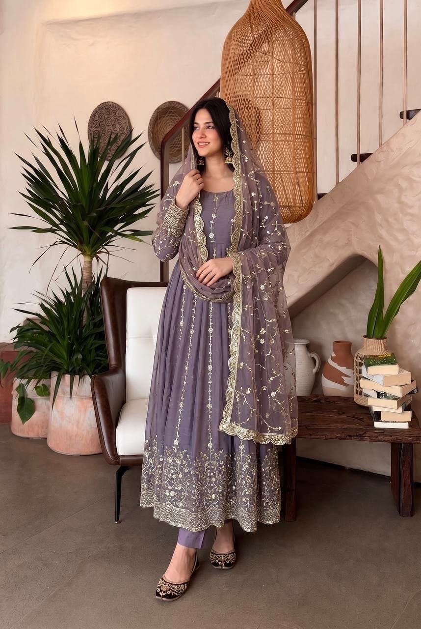 Heavy Fandy Silk Anarkali Gown Set - view 1