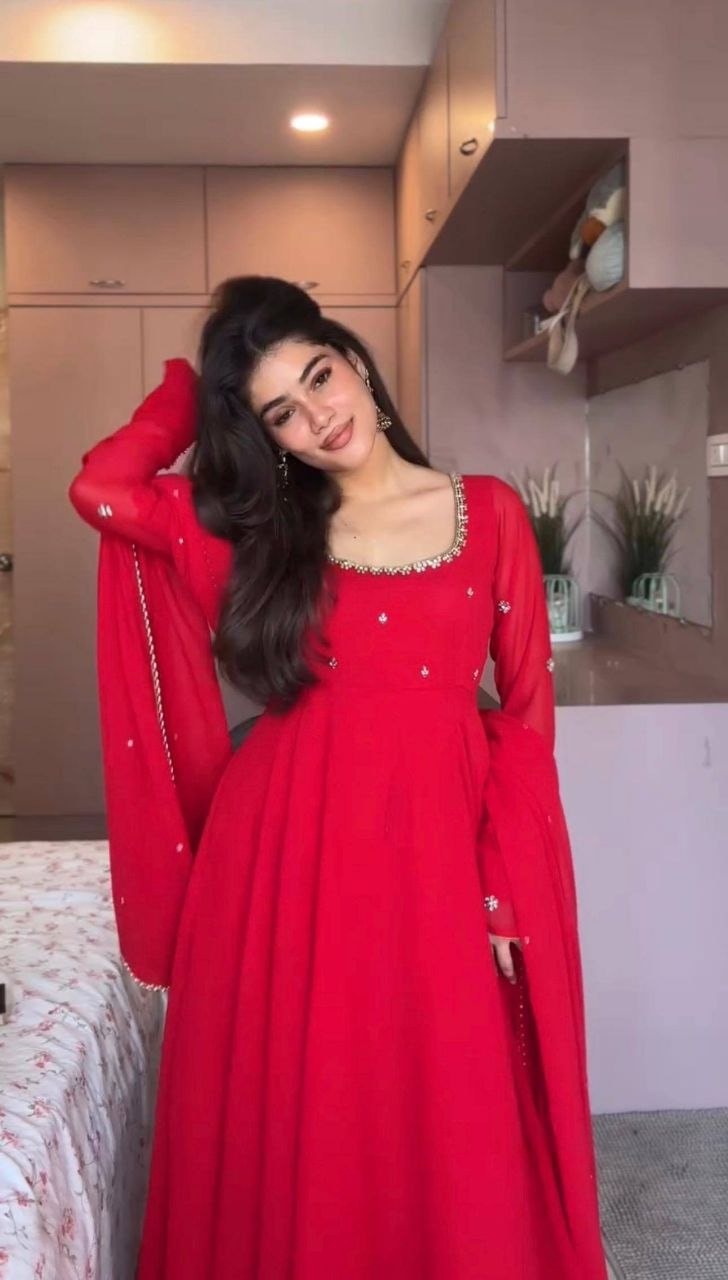 Heavy Faux Georgette Suit Set - view 1
