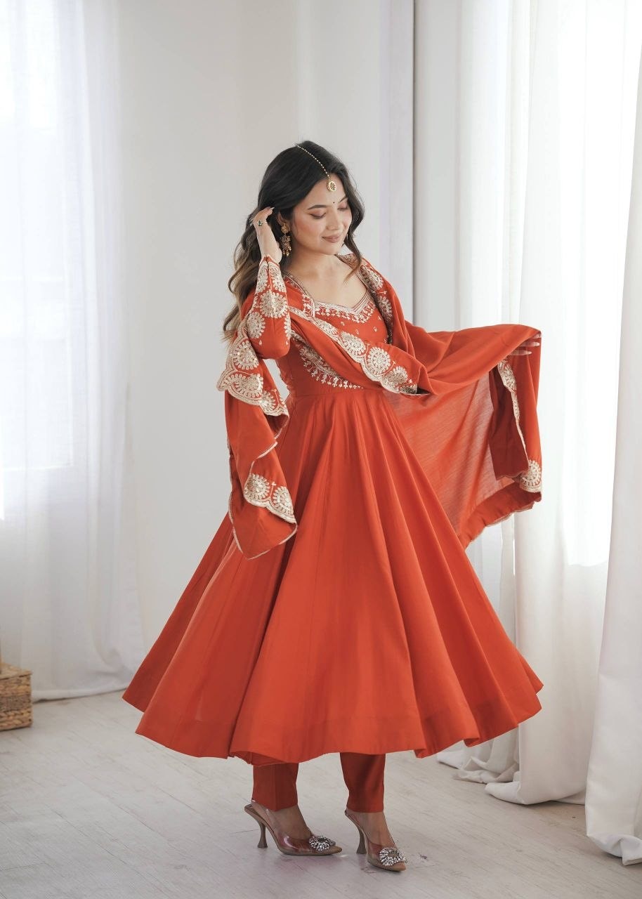 Premium Roman Silk suit Set - view 2