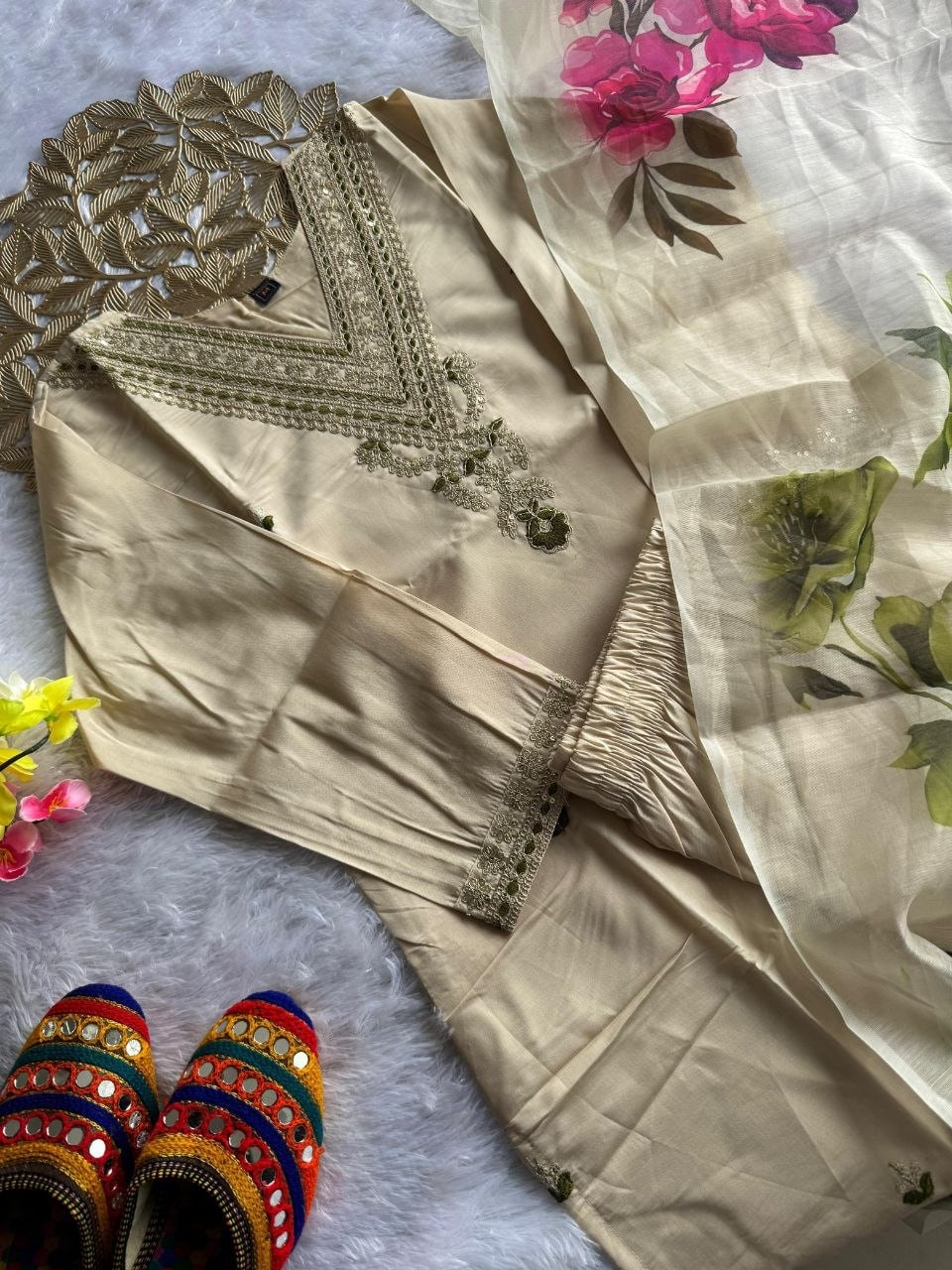 Premium Roman Silk Kurti Set - White - view 3