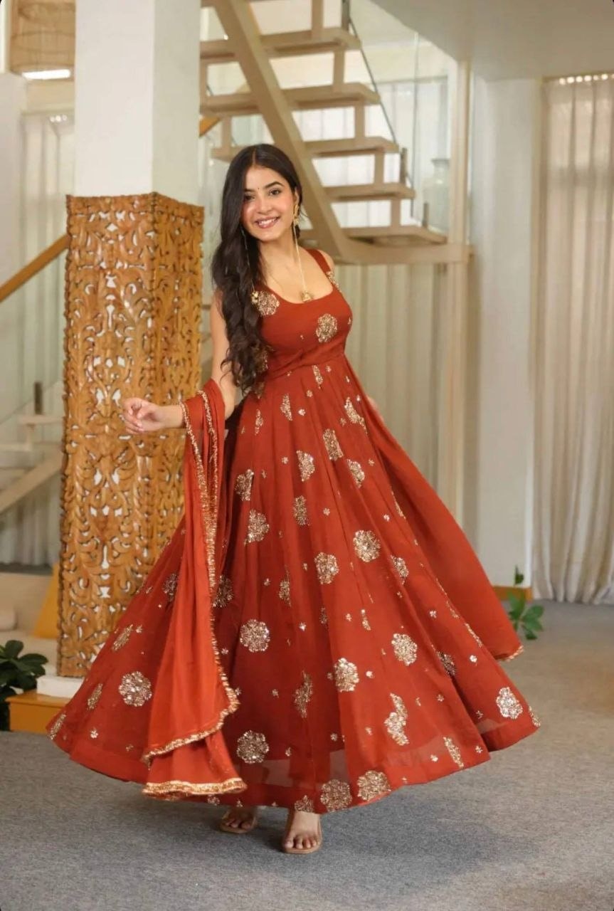 Doremon Crush anarkali gown Set - view 4