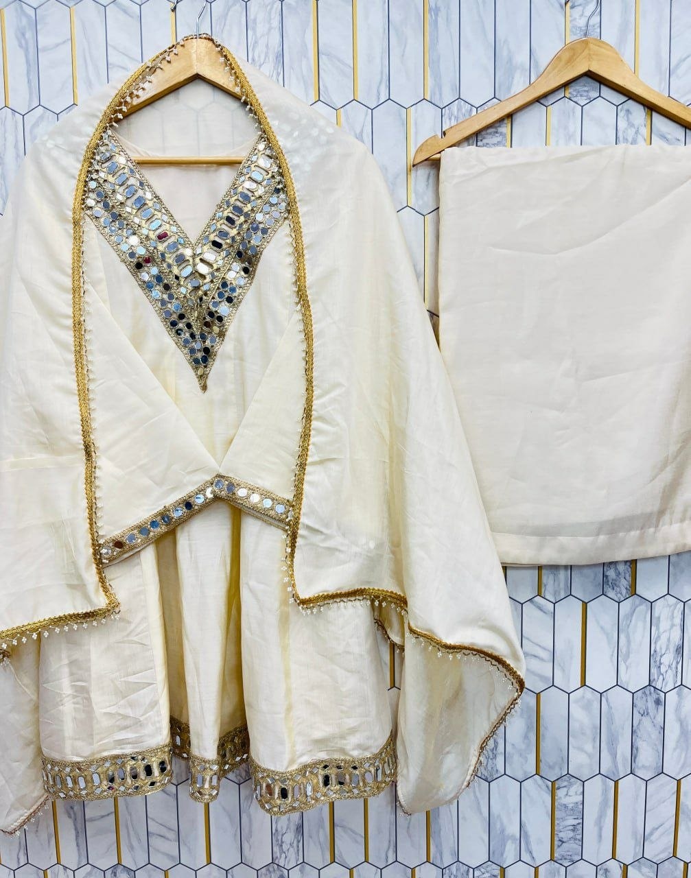 Pure Chinon Silk Salwar Suit Set (SIDV2418) - view 1