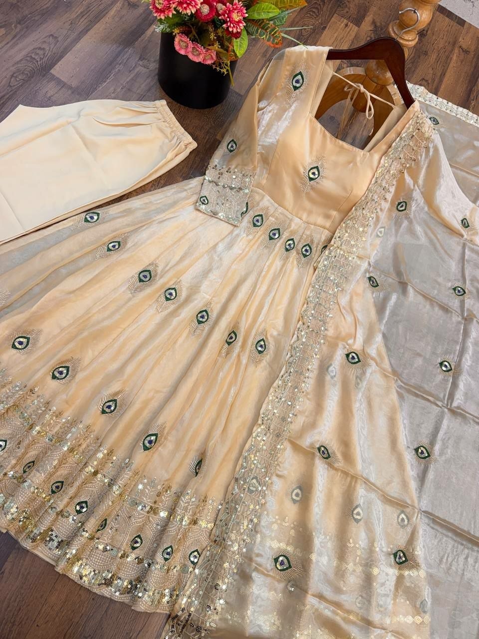 Pure Fendy Silk Anarkali Gown Set - Cream - view 4
