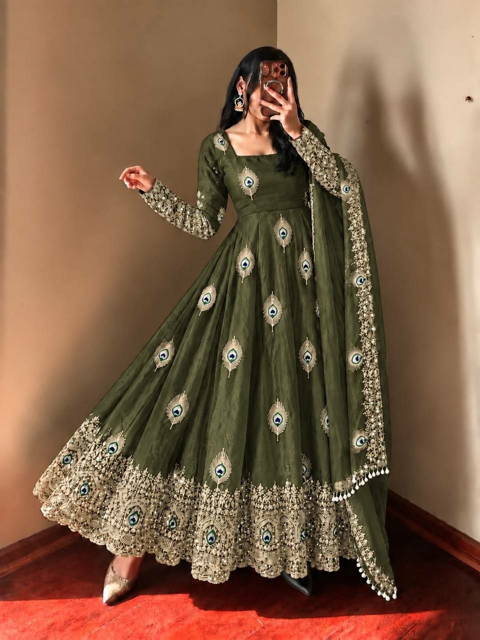 Pure Fendy Silk Anarkali Gown Set - Deep Green - view 4