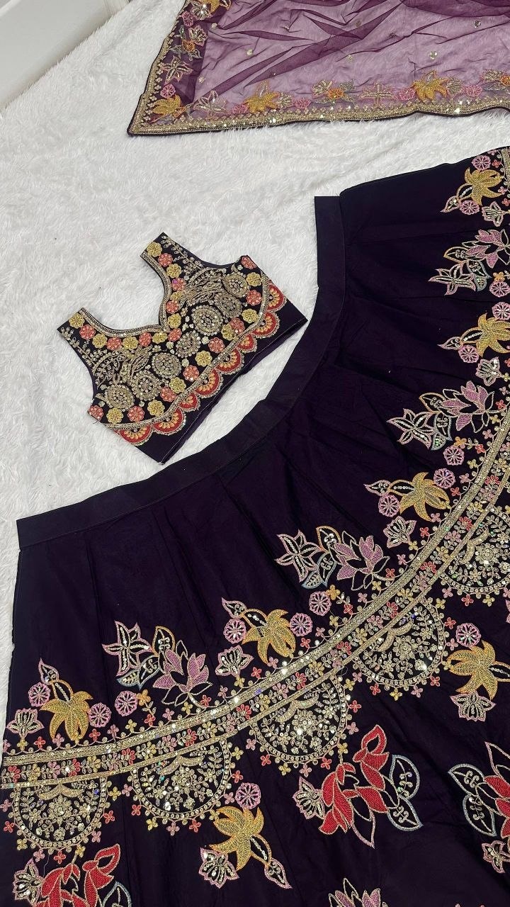 Kasturi silk Lahenga Choli Set - view 5