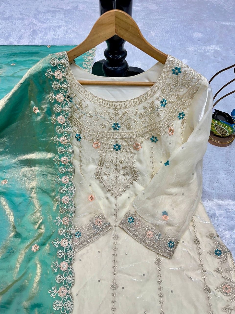 Heavy Frendy Silk Salwar Suit Set - view 5