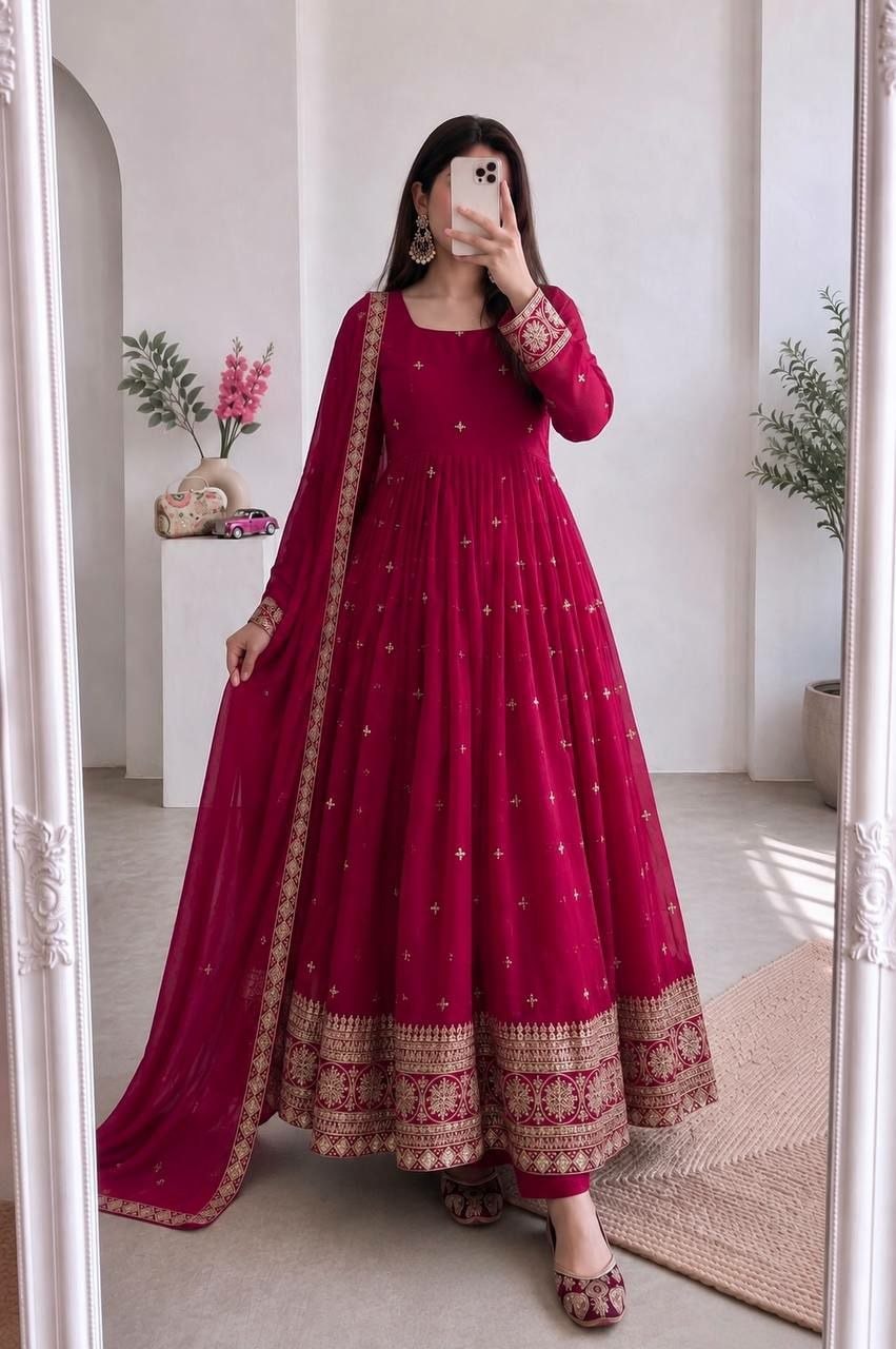 Heavy Fandy Silk Anarkali Gown Set - view 2