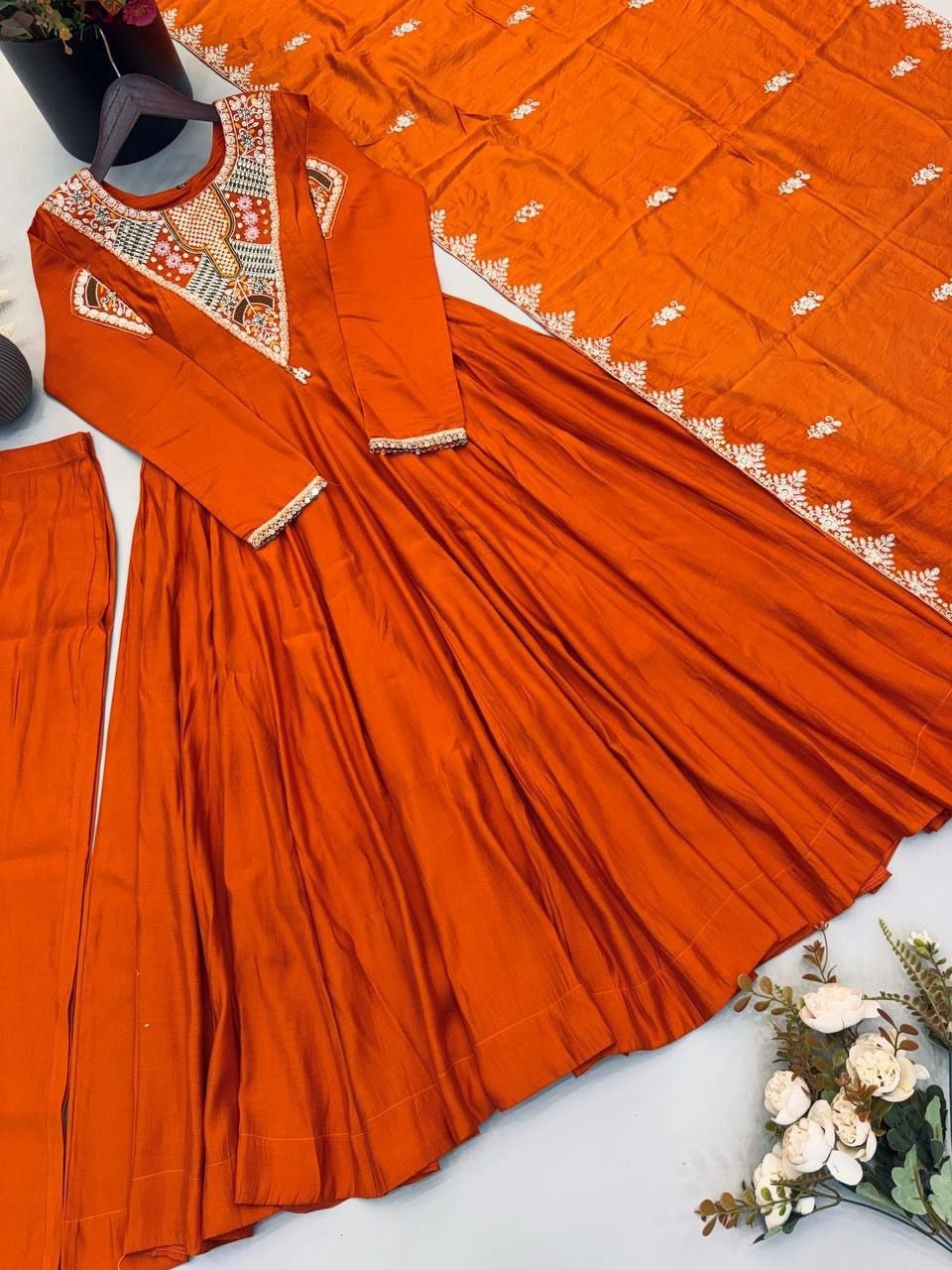Premium Roman Silk Suit Set - view 6